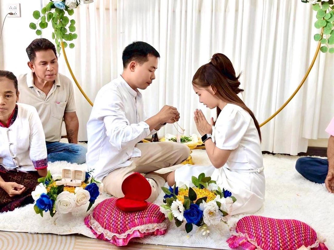 พิธีสวมแหวนหมั้น